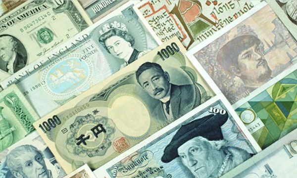 金价历史最高价多少,“黄金价格巅峰：历史最高点回顾”(2025/06/18)